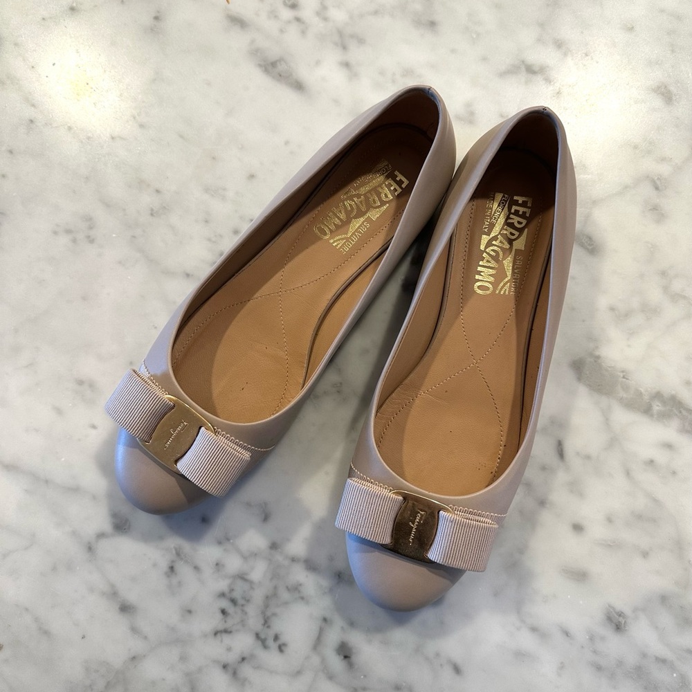 Ferragamo Varina leater Ballet Flats